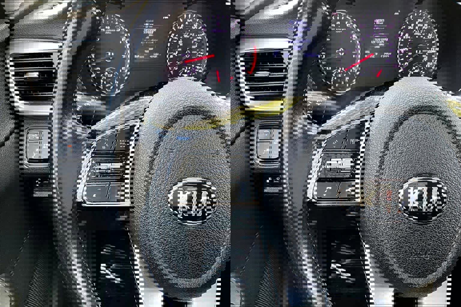 Used 2020 Kia Optima SE image 24