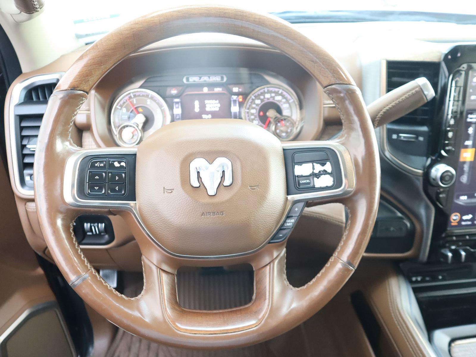 Used 2019 RAM 2500 Limited AWD/4WD image 34