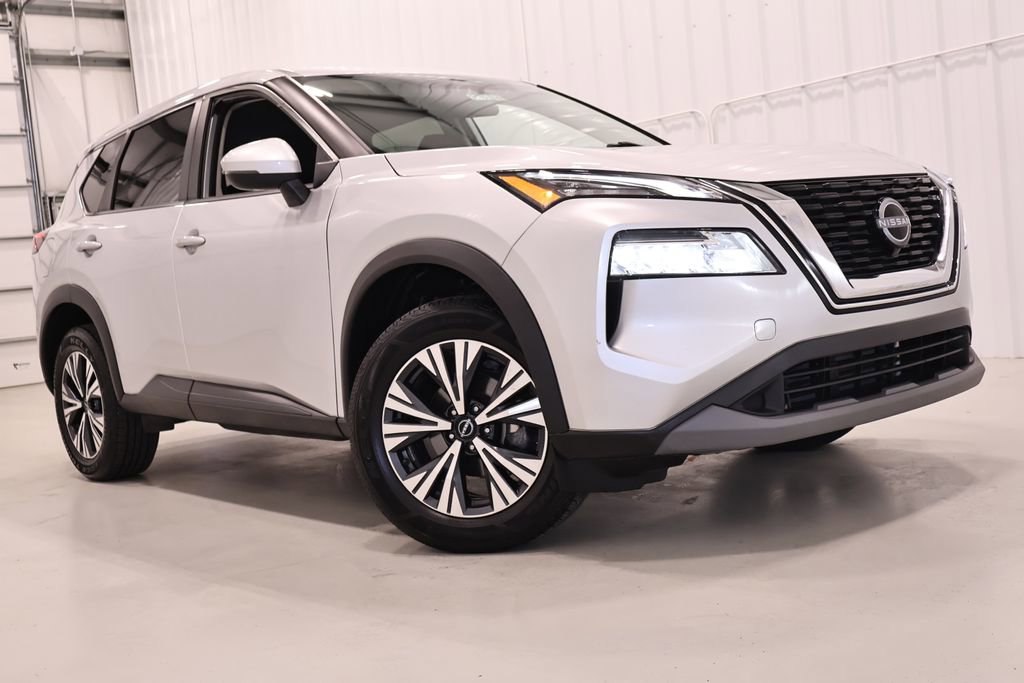 Used 2022 Nissan Rogue SV image 35