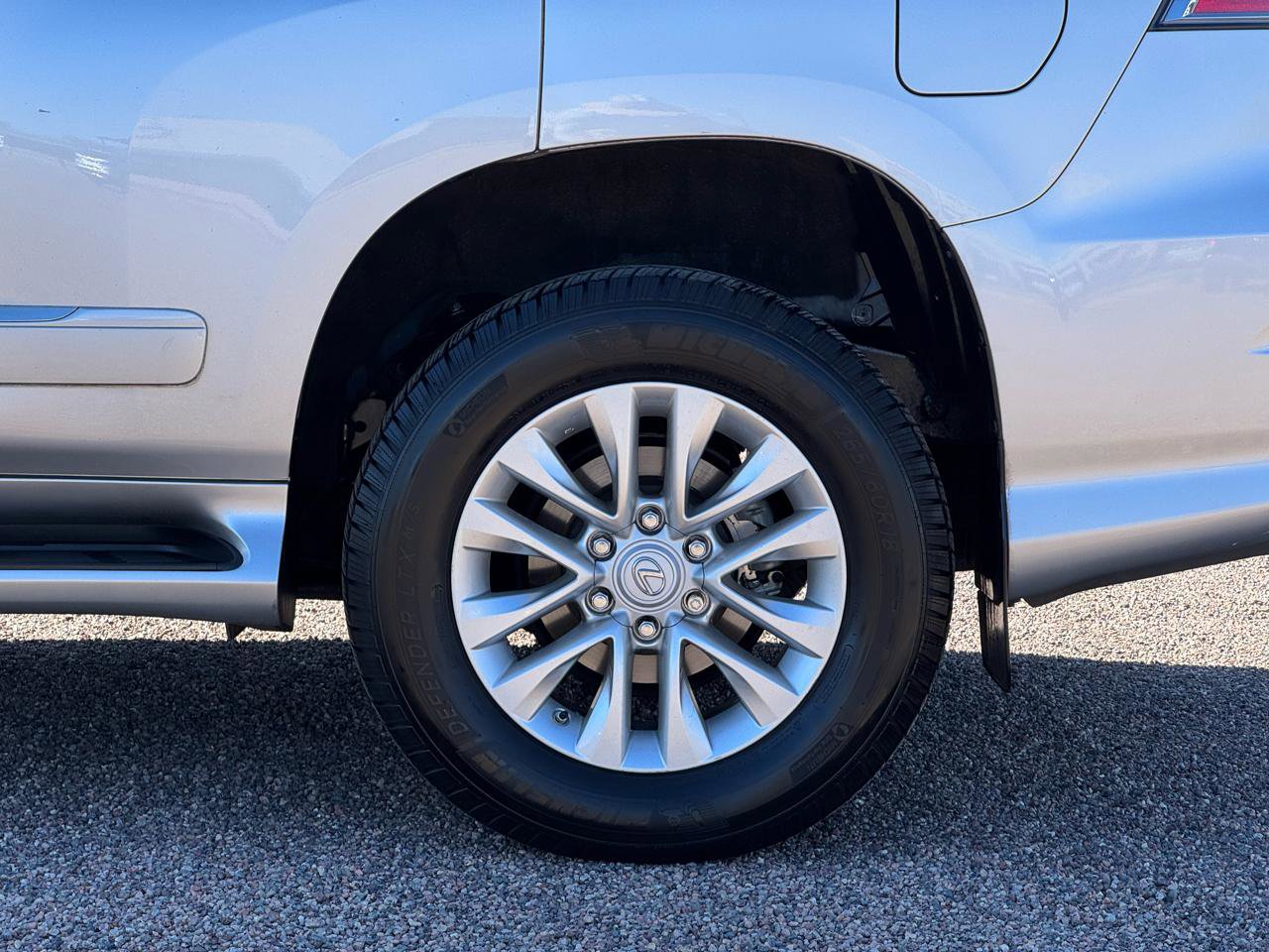 Used 2016 Lexus GX 460 w/ Premium Package image 8