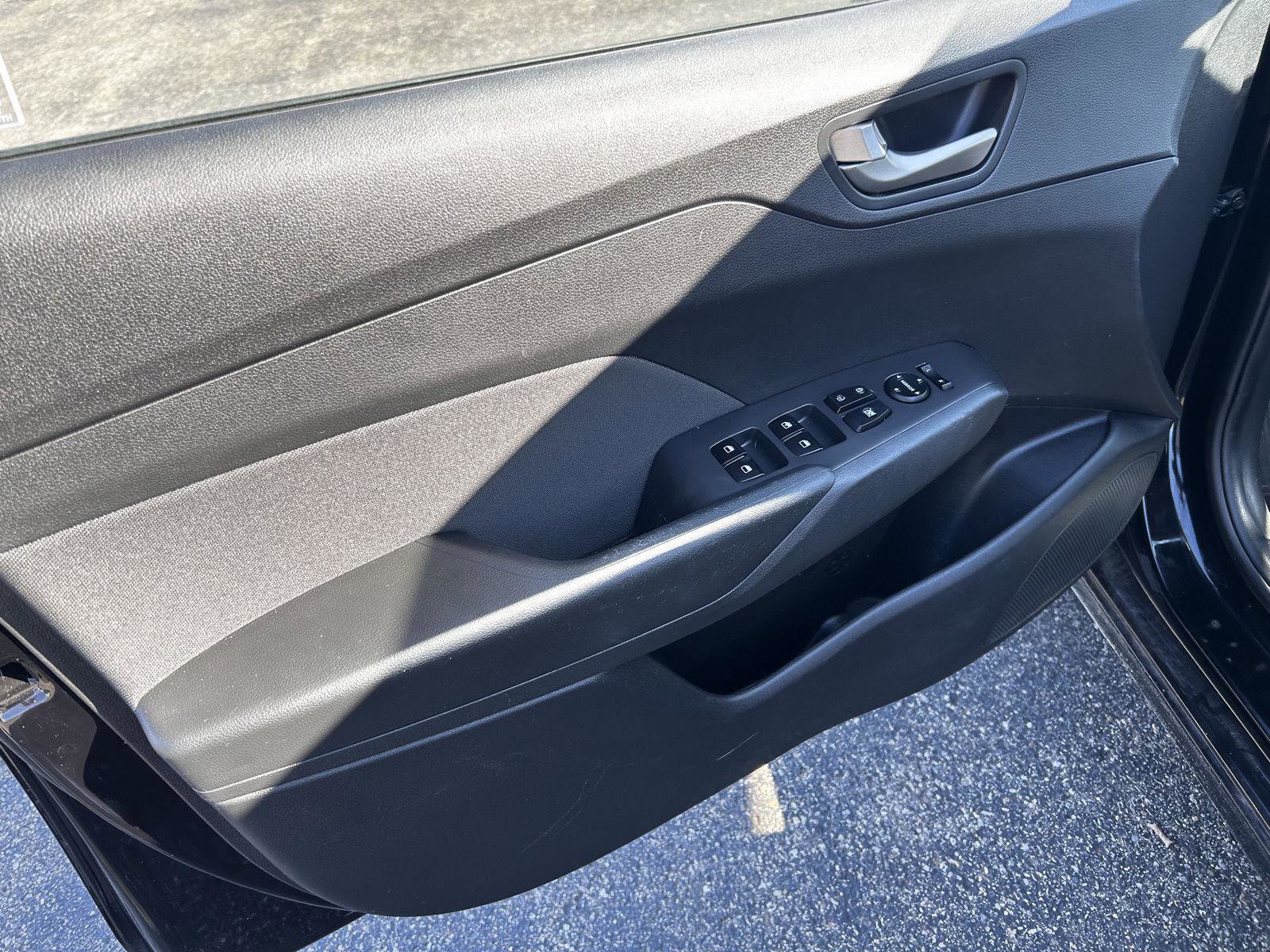 Used 2019 Hyundai Accent SE image 10