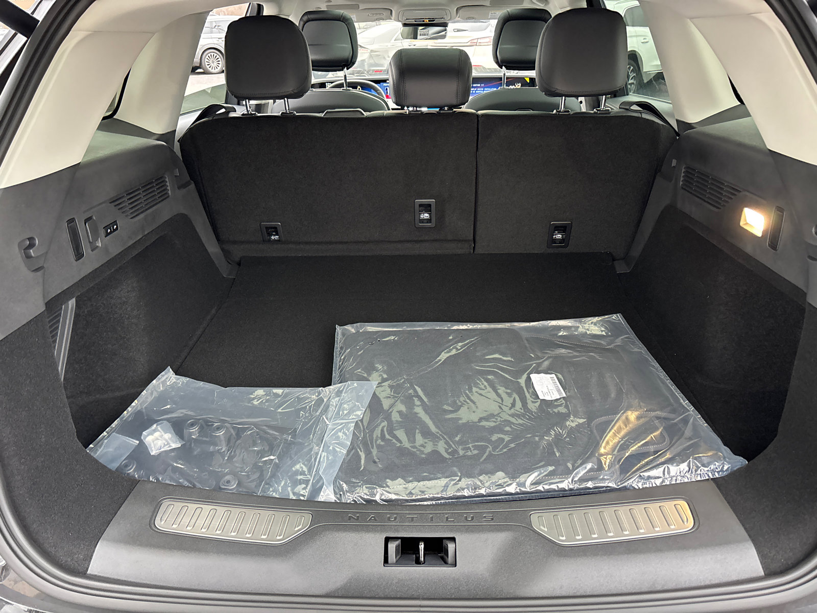 New 2026 Lincoln Nautilus Reserve image 9