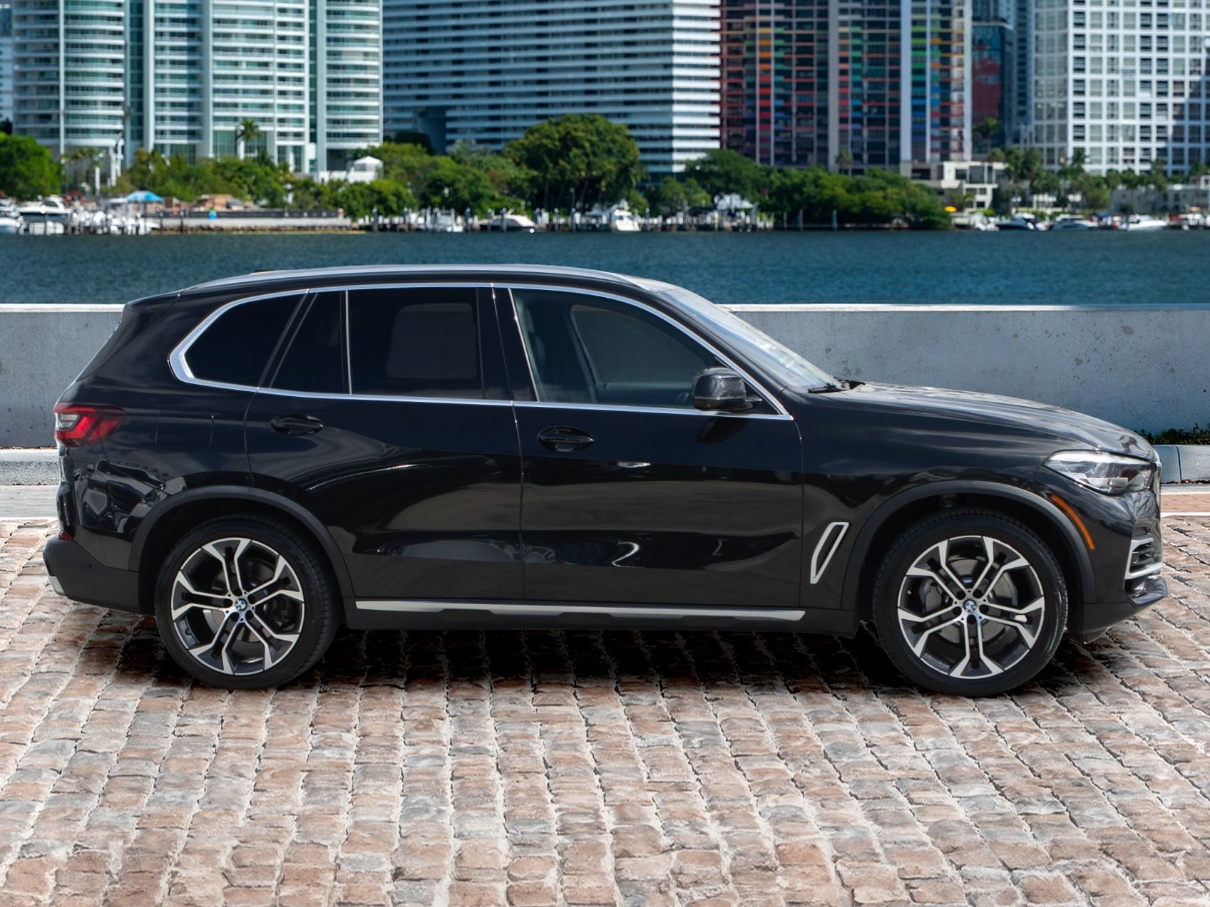 Used 2022 BMW X5 sDrive40i w/ Premium Package image 4