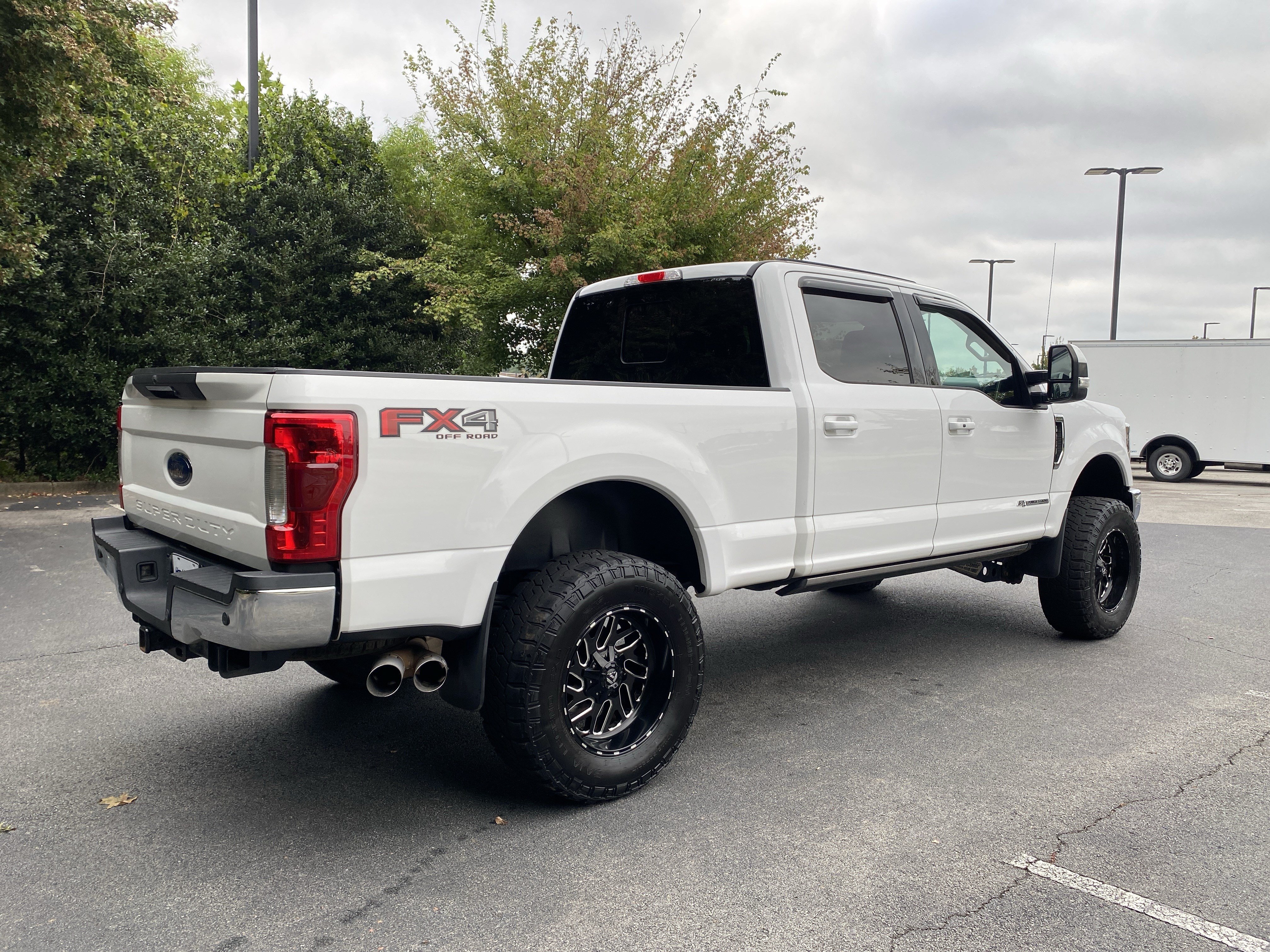 Used 2018 Ford F250 Lariat w/ Lariat Ultimate Package AWD/4WD image 9