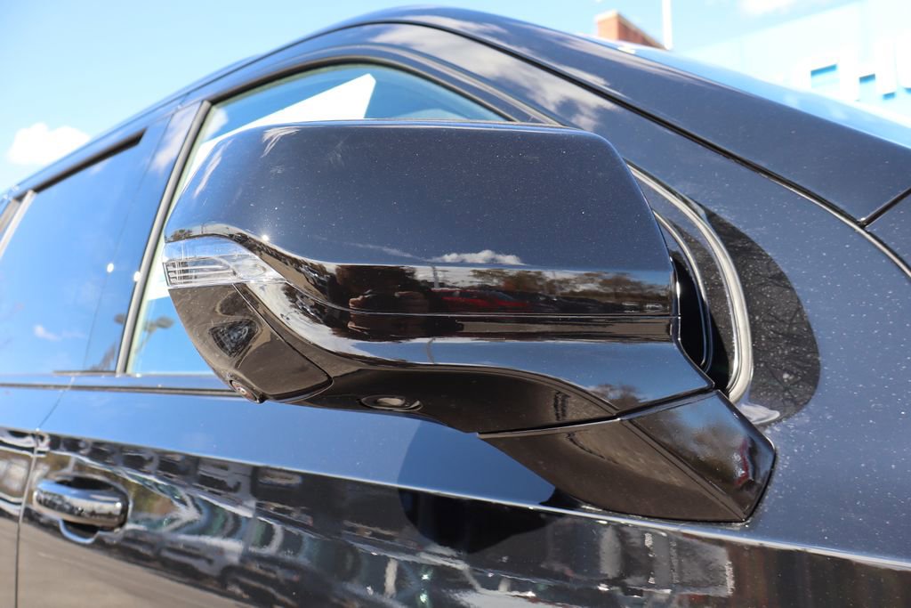 New 2026 Chevrolet Suburban Z71 w/ Z71 Off-Road Package image 2