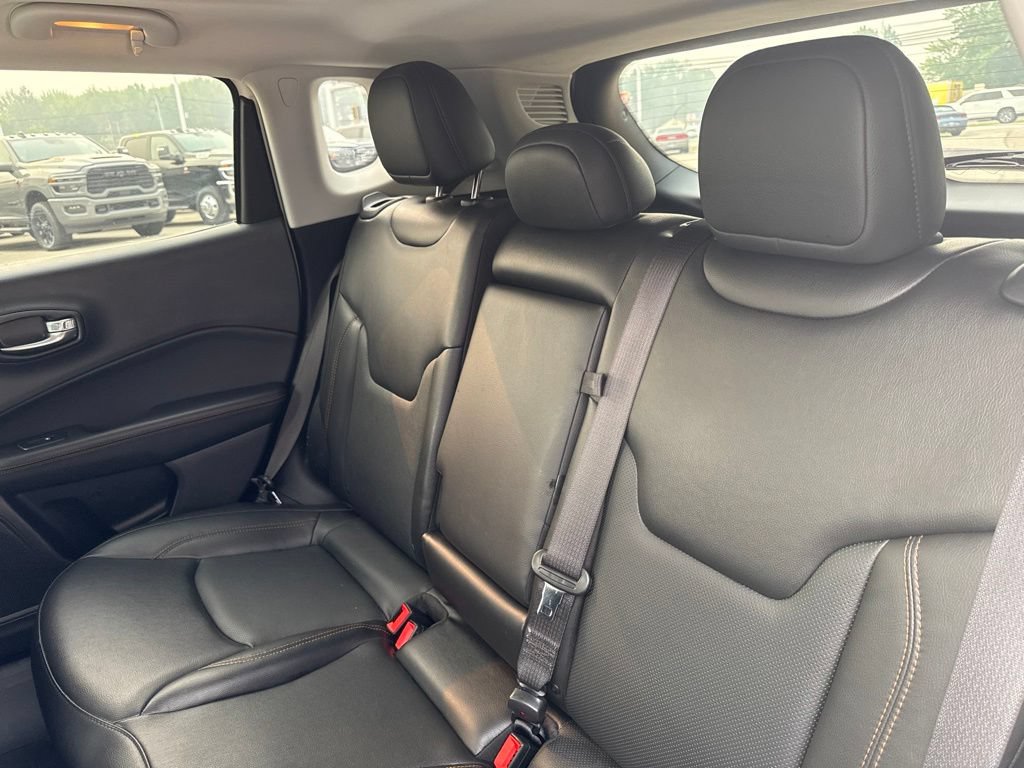 Used 2020 Jeep Compass Limited w/ Advanced Safety Group AWD/4WD image 37