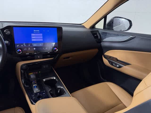 Used 2024 Lexus NX 350h AWD image 32