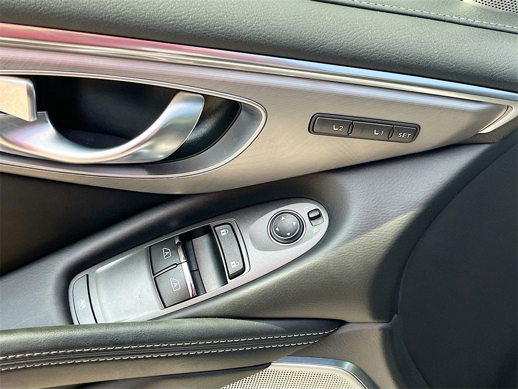 Used 2020 INFINITI Q60 3.0t Luxe w/ Essential Package image 18