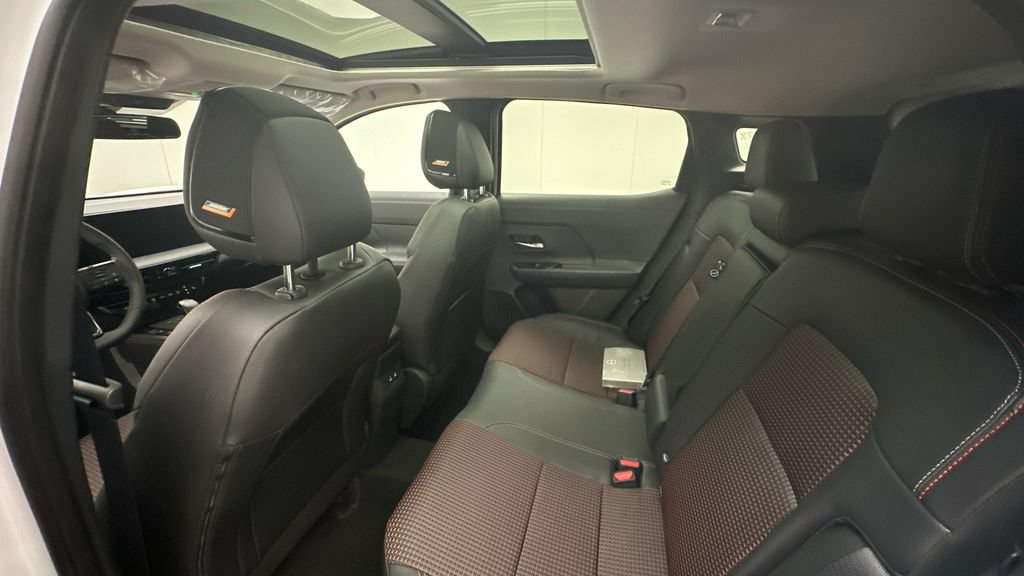 New 2026 Nissan Kicks SR w/ SR Premium Package AWD/4WD image 10