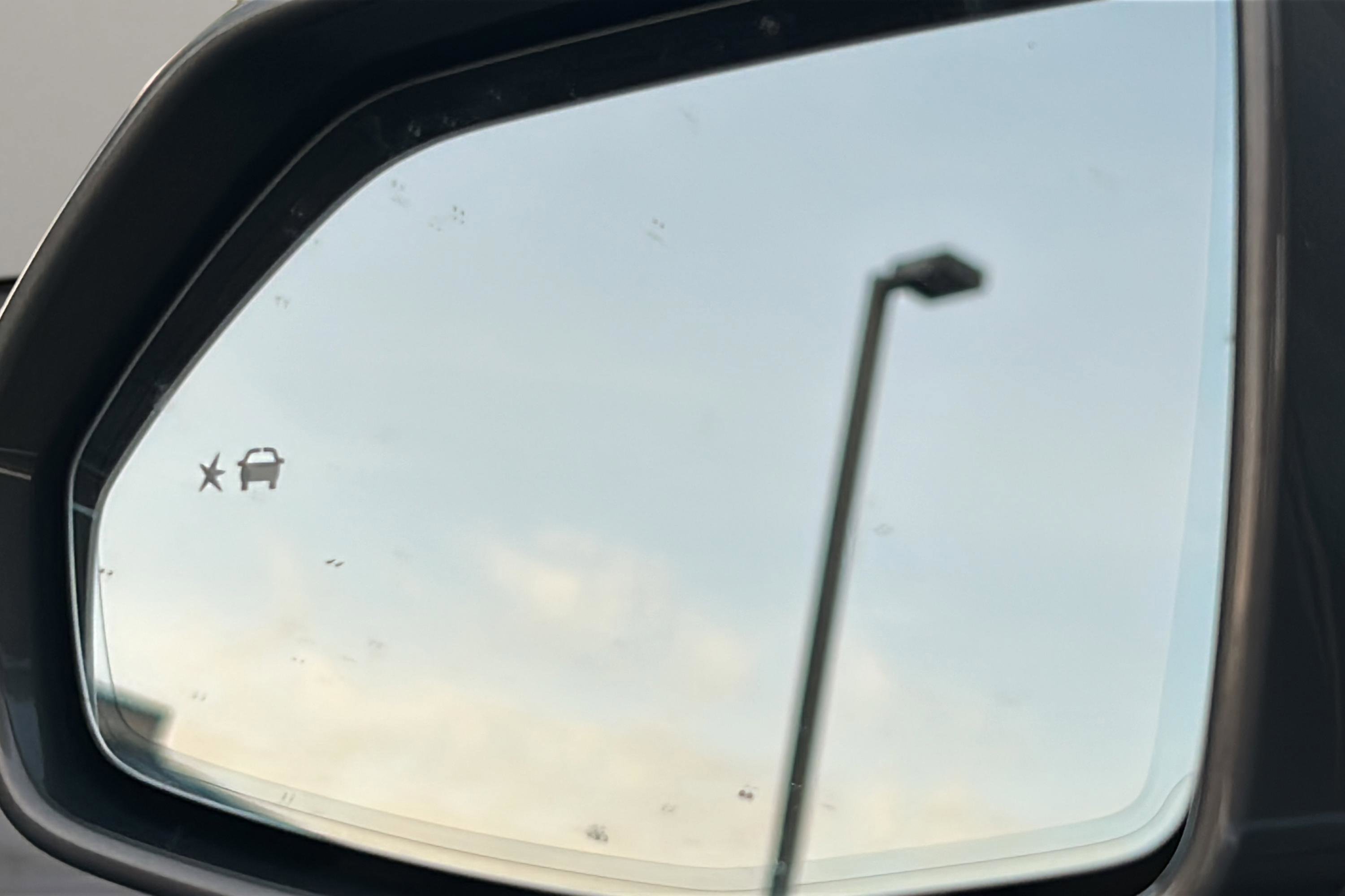 Used 2018 Cadillac XT5 Luxury w/ Driver Awareness Package image 47