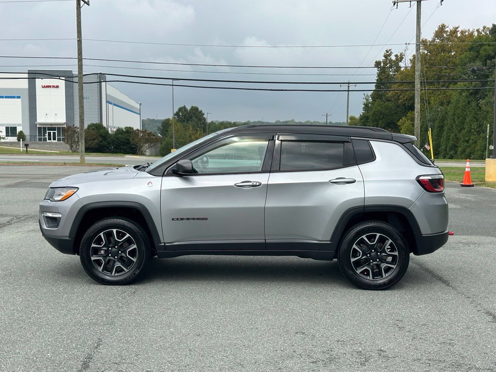 Used 2019 Jeep Compass Trailhawk AWD/4WD image 3
