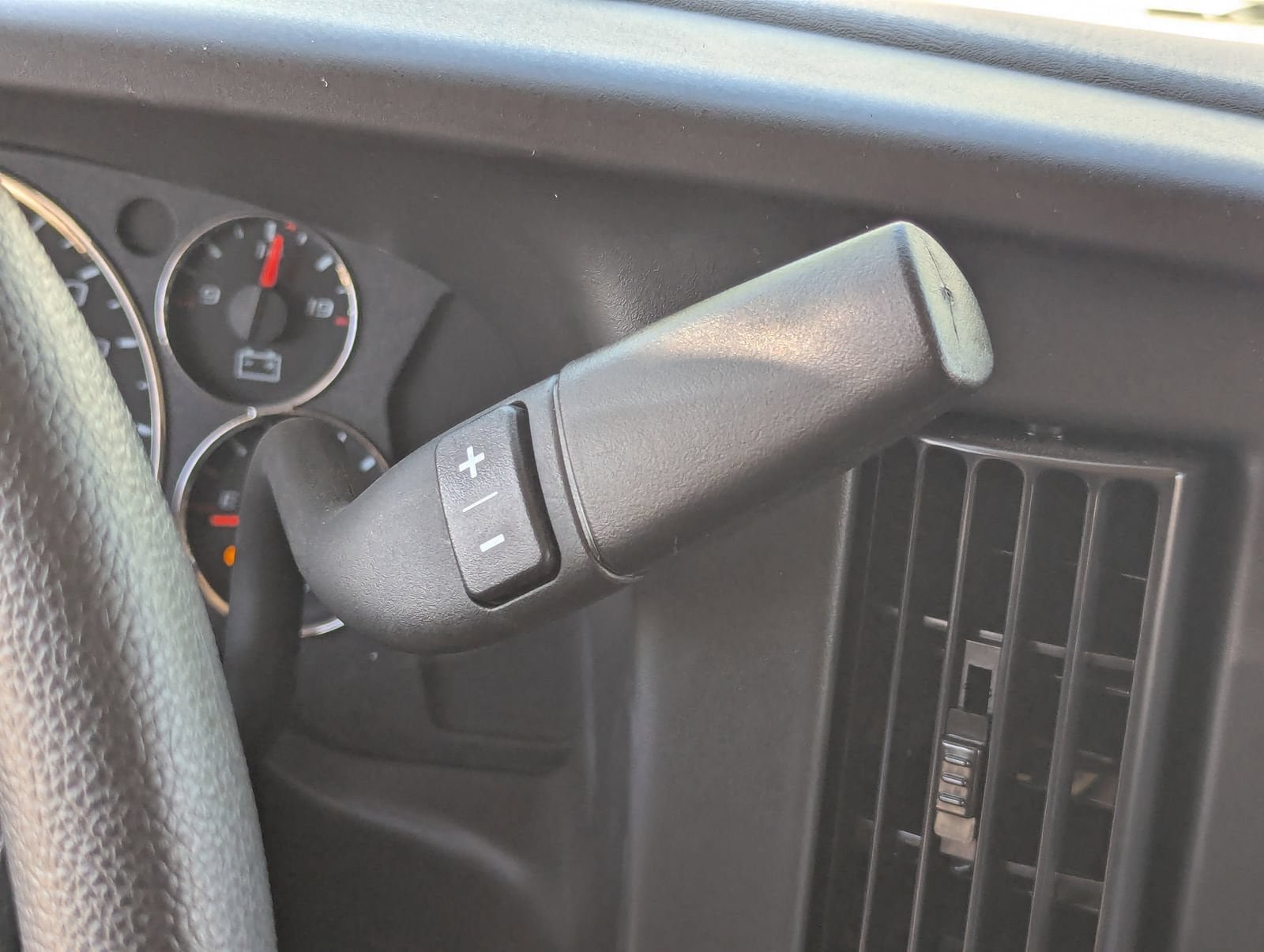 New 2025 GMC Savana 3500 w/ Power Convenience Package RWD image 31