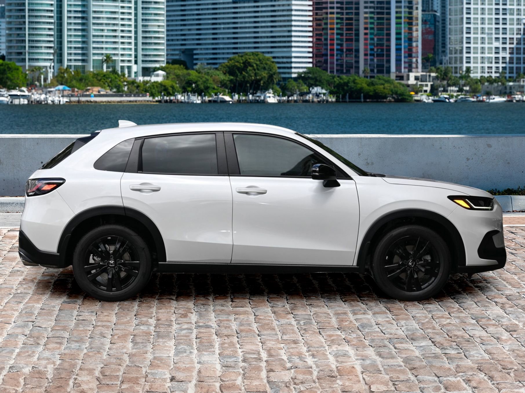 New 2025 Honda HR-V Sport image 8