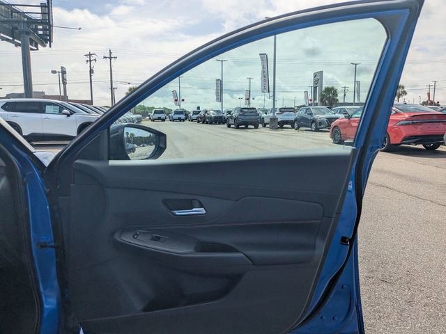 New 2026 Nissan Sentra SR w/ Floor Mat Package FWD image 31