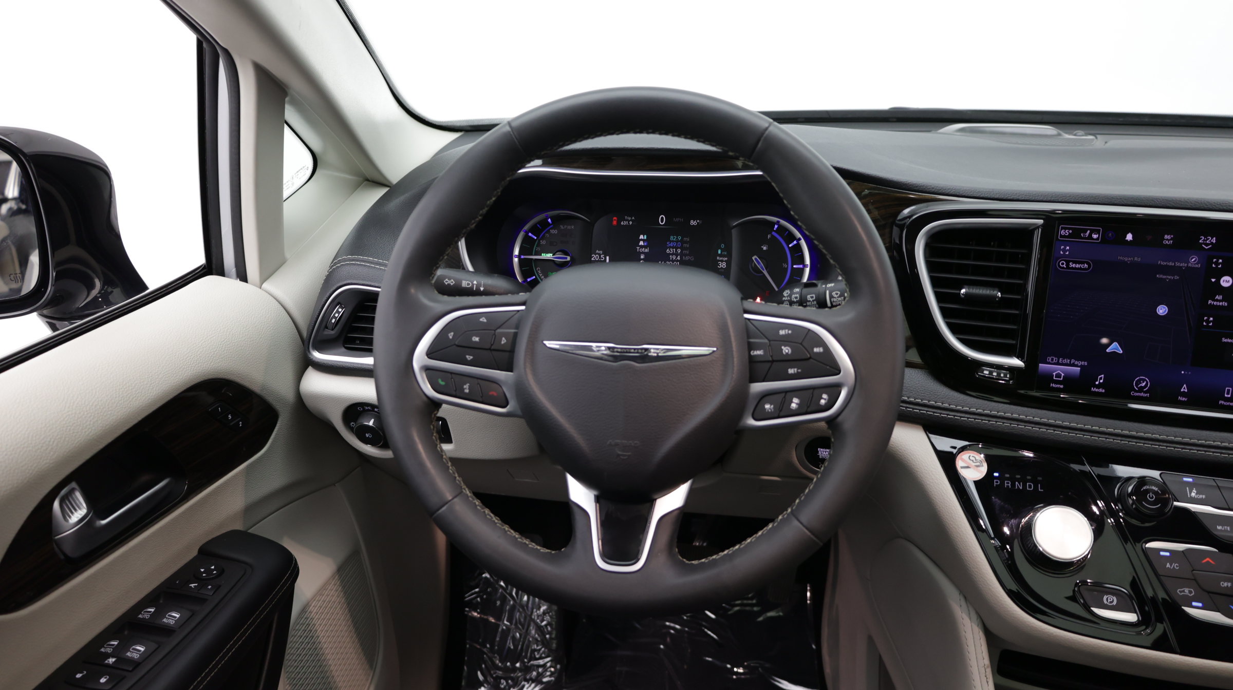 Used 2023 Chrysler Pacifica Limited FWD image 31