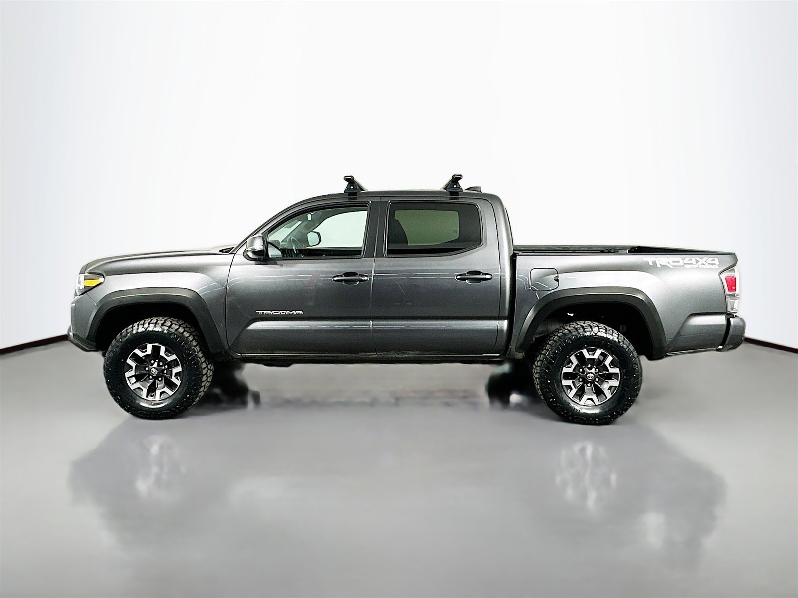 Certified 2020 Toyota Tacoma TRD Off-Road image 4