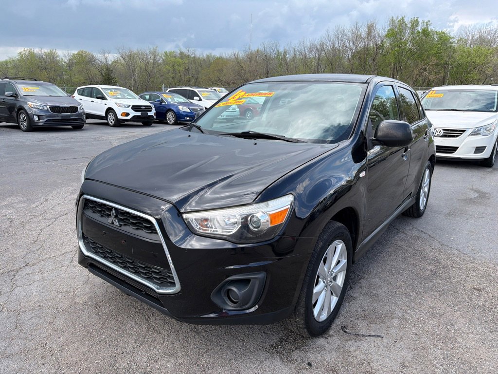 Used 2013 Mitsubishi Outlander Sport ES AWD/4WD image 2