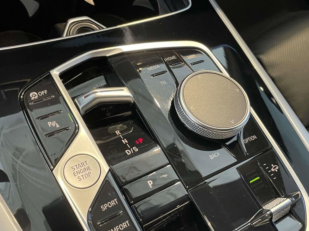 Used 2023 BMW X7 xDrive40i w/ M Sport Package image 22