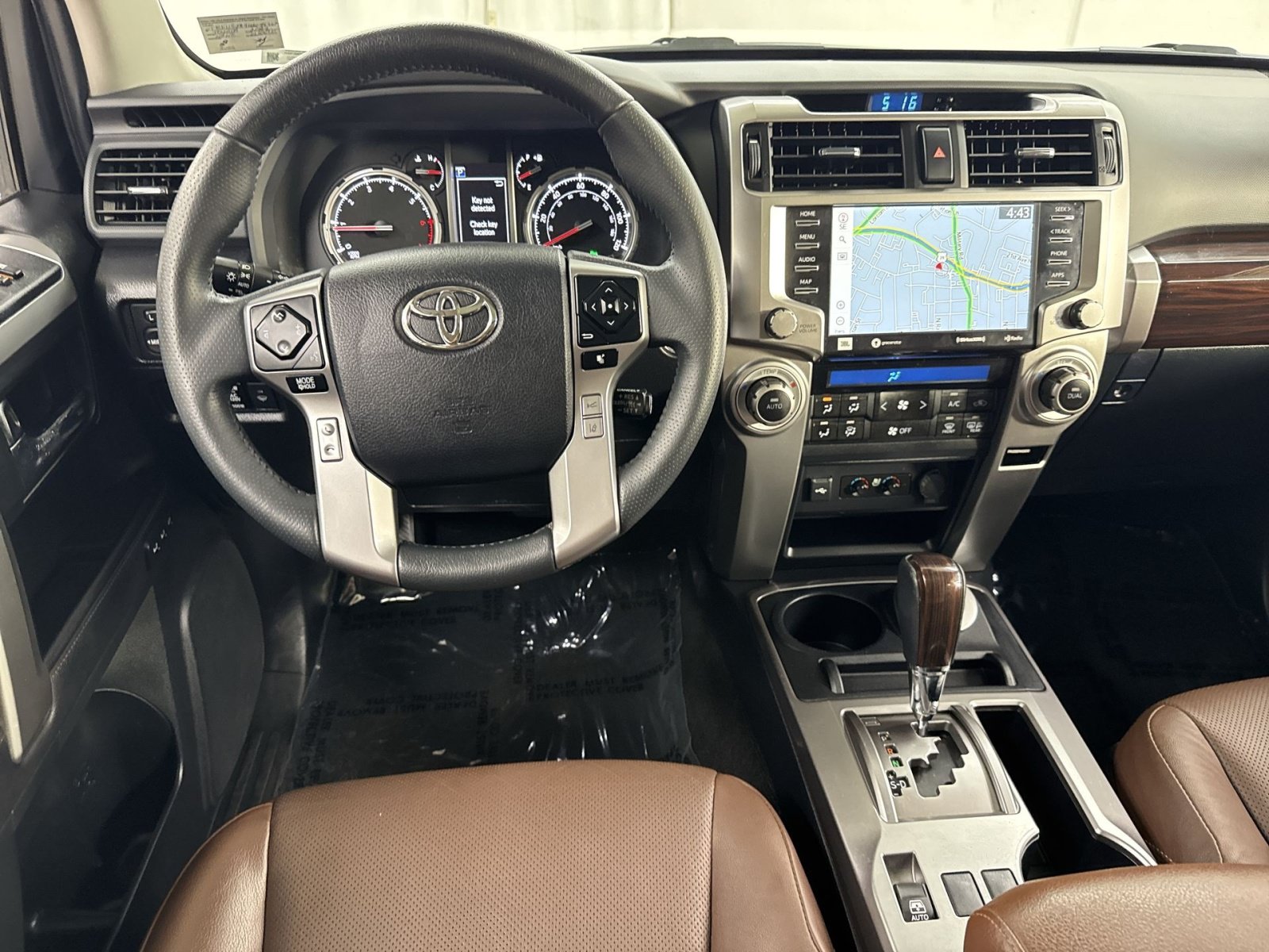 Used 2022 Toyota 4Runner Limited AWD/4WD image 35
