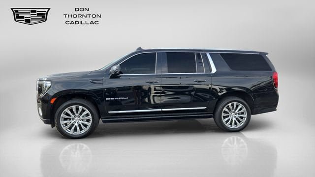 Used 2022 GMC Yukon XL Denali w/ Max Trailering Package AWD/4WD image 2