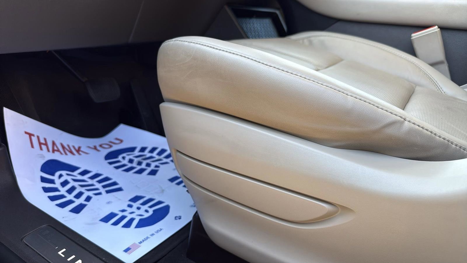 Certified 2023 Lincoln Aviator Reserve image 11