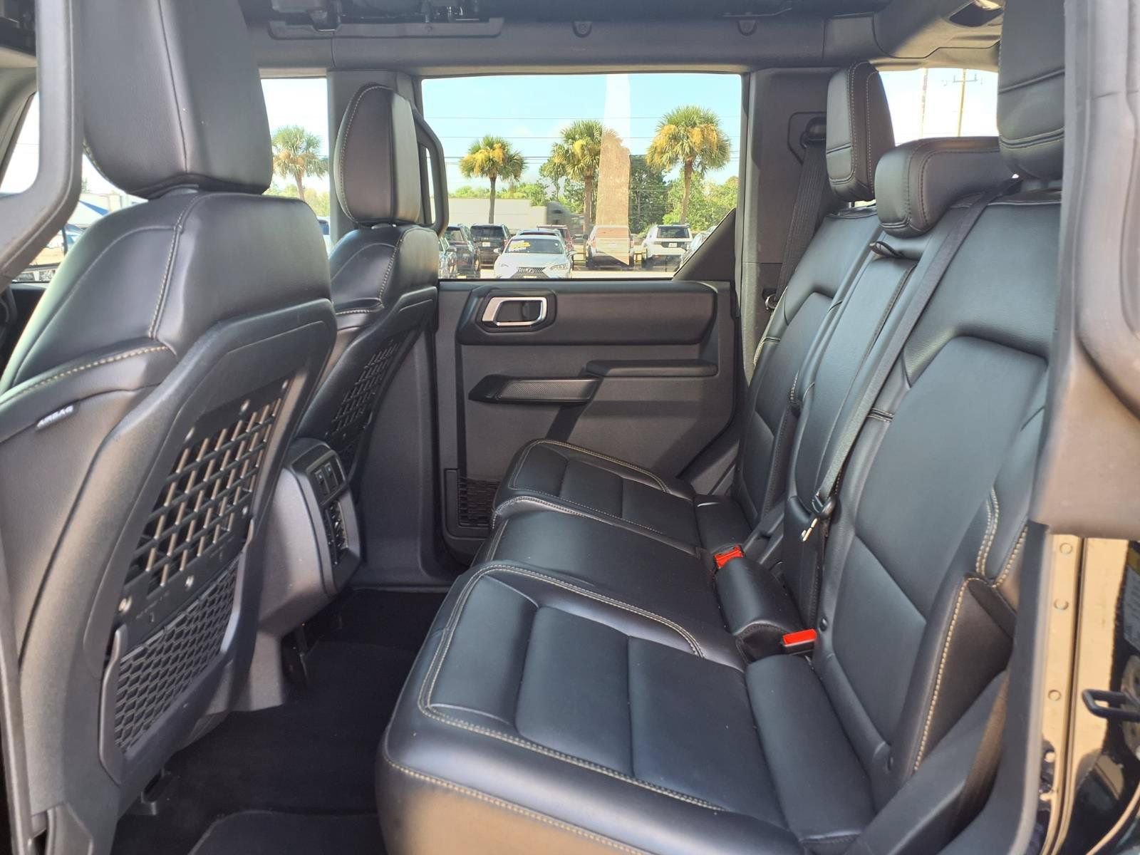 Used 2025 Ford Bronco Badlands AWD/4WD image 24