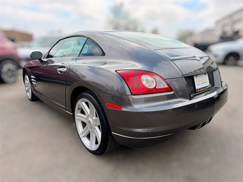 Used 2004 Chrysler Crossfire Coupe RWD image 2