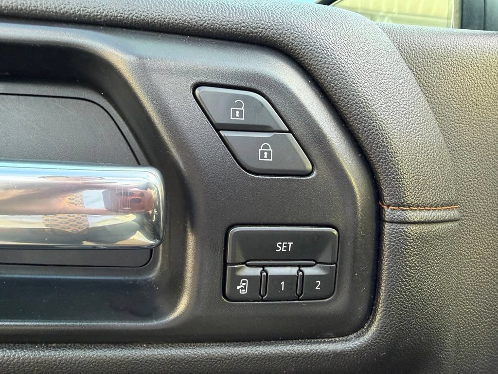 Used 2021 GMC Sierra 1500 AT4 w/ Driver Alert Package I AWD/4WD image 17