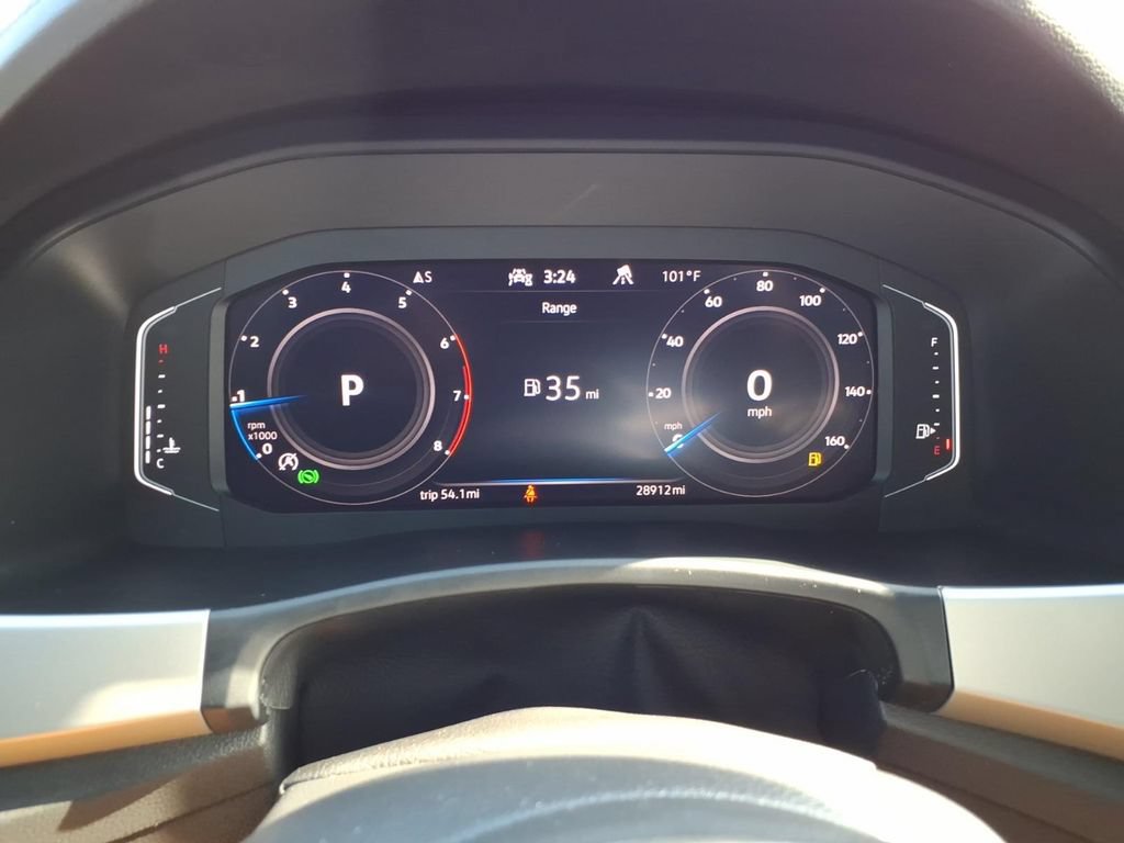 Certified 2023 Volkswagen Atlas Cross Sport SE w/ Panoramic Sunroof Package AWD/4WD image 28