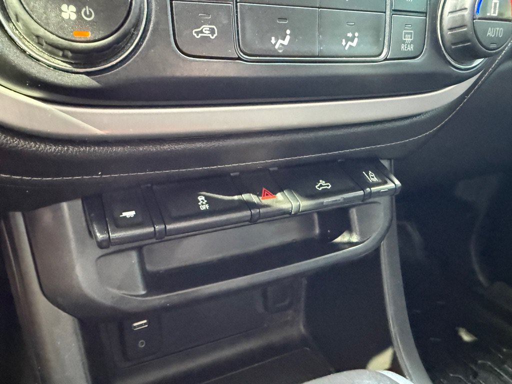 Used 2016 GMC Canyon SLE w/ Nightfall Edition RWD image 27