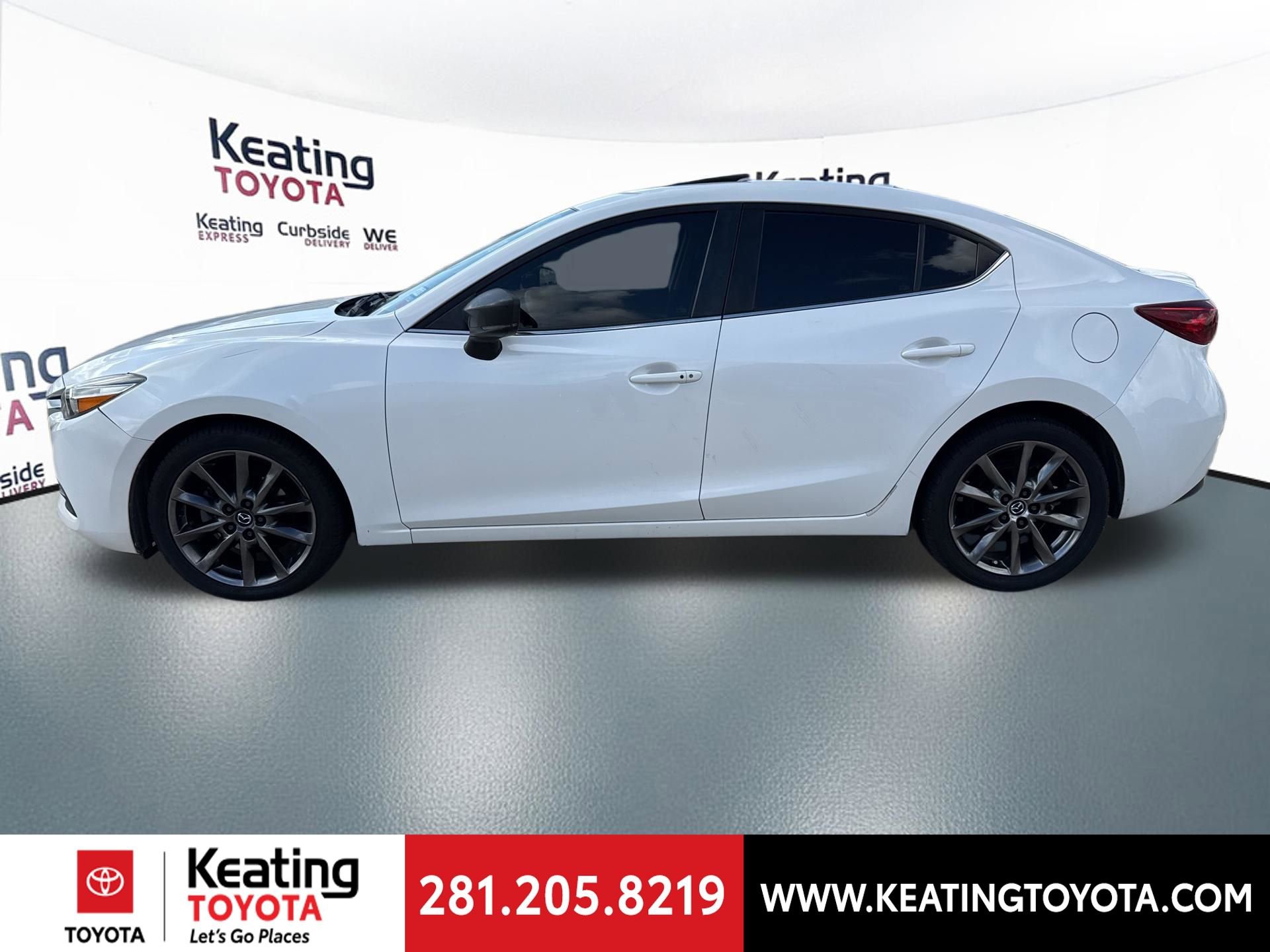 Used 2018 MAZDA MAZDA3 Touring image 4