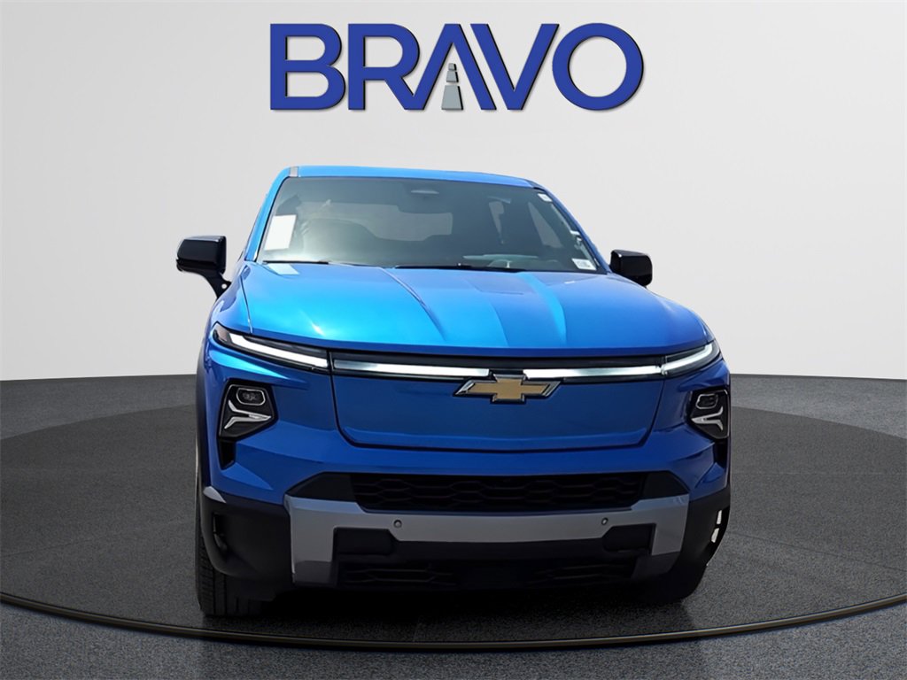 New 2025 Chevrolet Silverado EV LT image 2