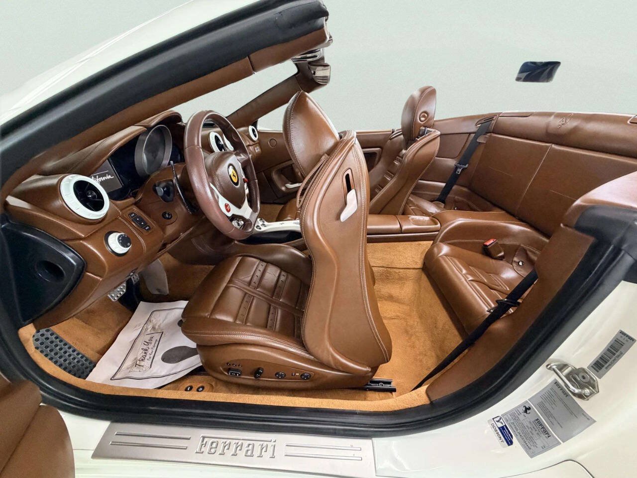 Used 2012 Ferrari California RWD image 33