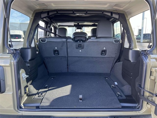 New 2025 Jeep Wrangler Unlimited Rubicon w/ XTREMEE 35" Tire Package image 7