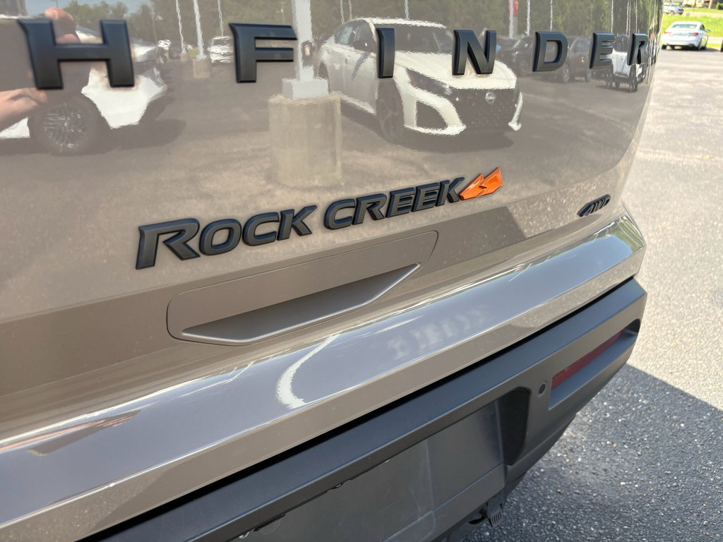 Used 2023 Nissan Pathfinder Rock Creek AWD/4WD image 11
