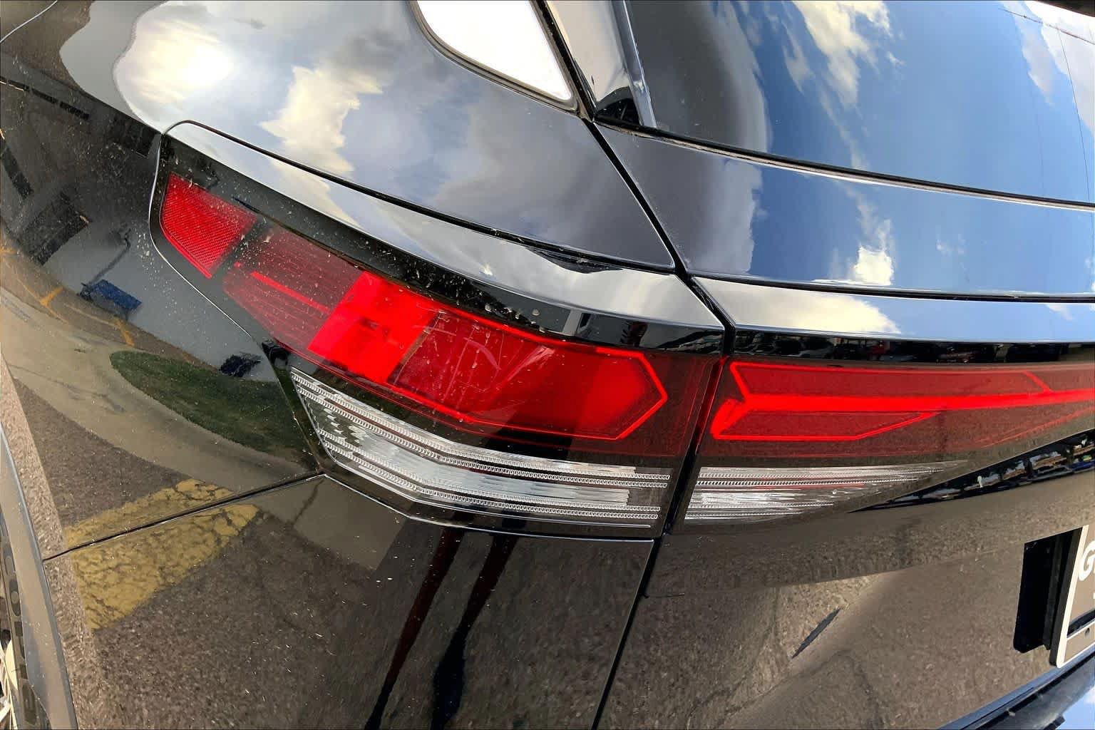 Used 2026 Volkswagen Tiguan S FWD image 28