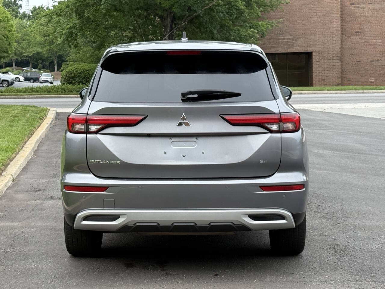 Used 2022 Mitsubishi Outlander SE FWD image 5