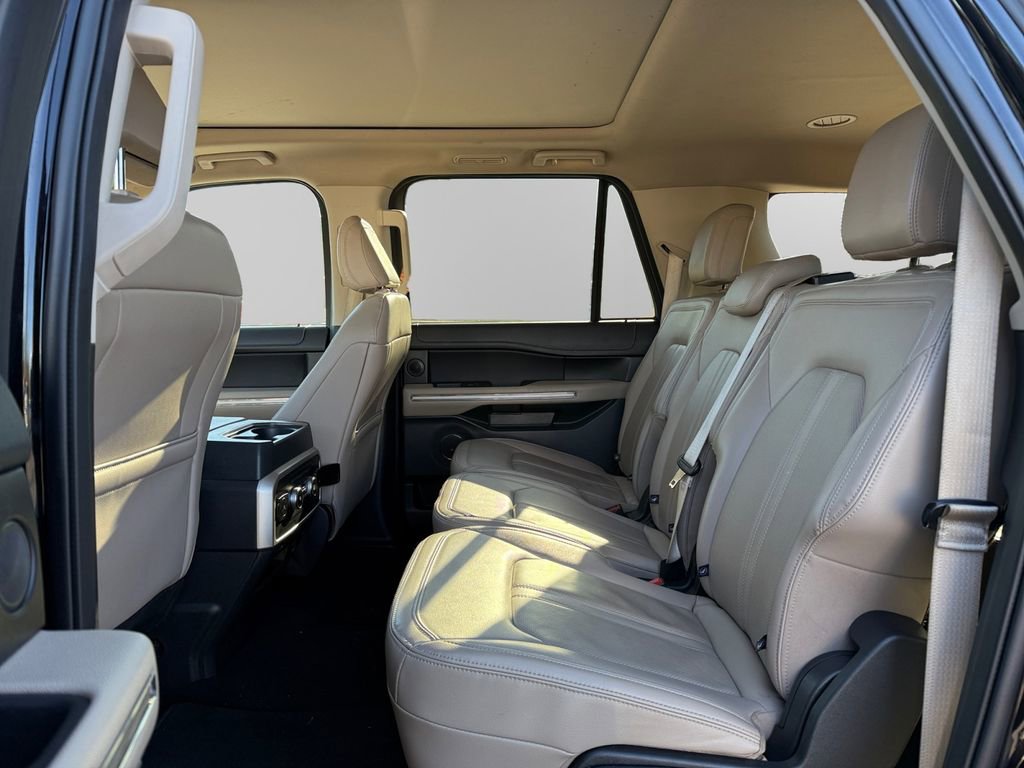 Used 2024 Ford Expedition Max Limited image 13