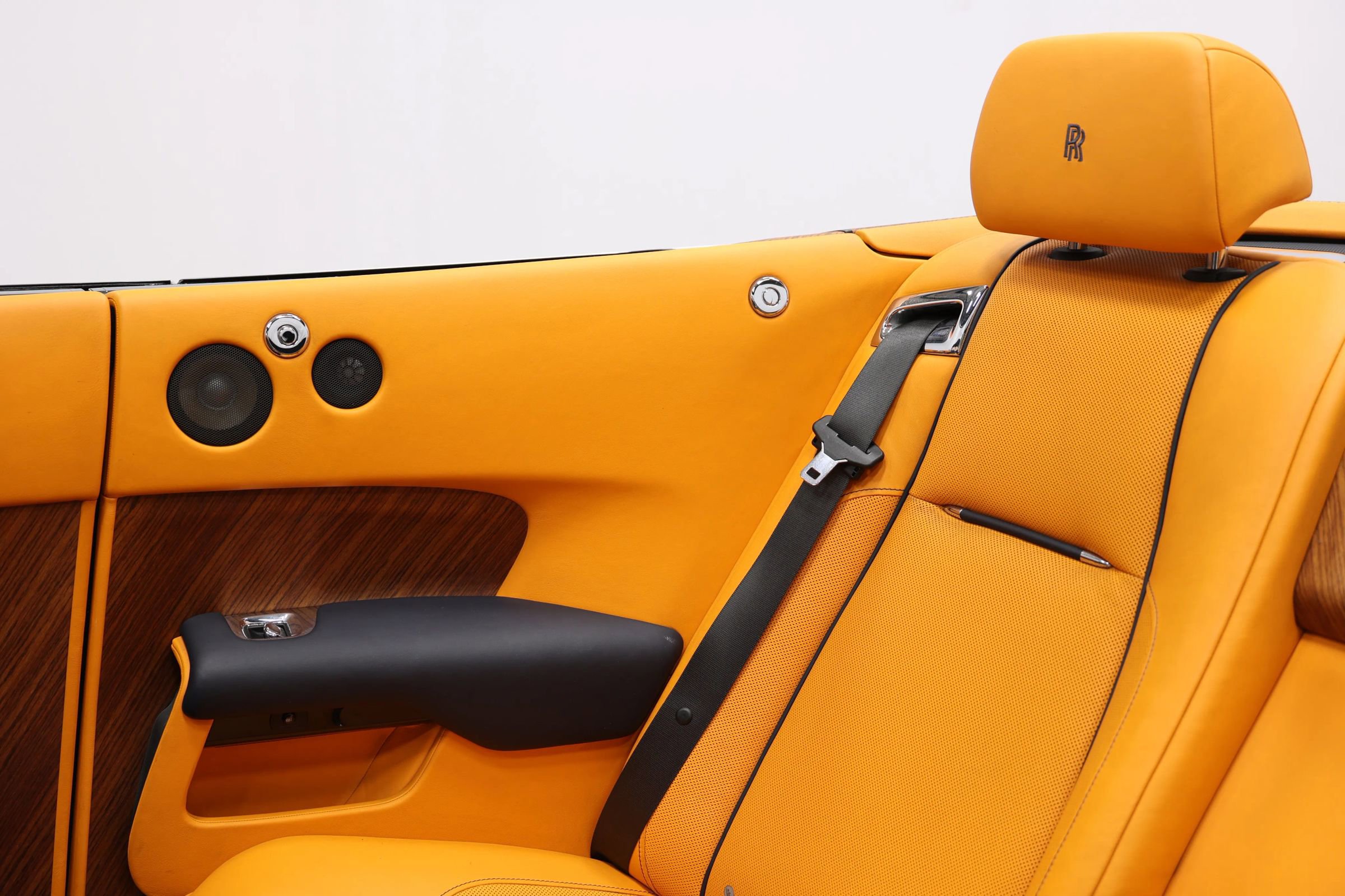 Used 2016 Rolls-Royce Dawn image 49