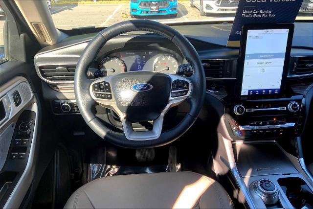 Certified 2023 Ford Explorer Limited w/ Limited Technology Package image 5
