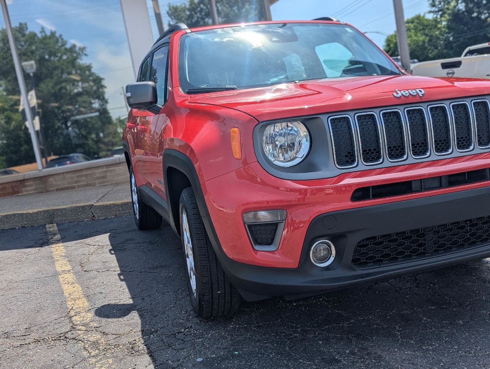 Used 2021 Jeep Renegade Limited AWD/4WD image 10