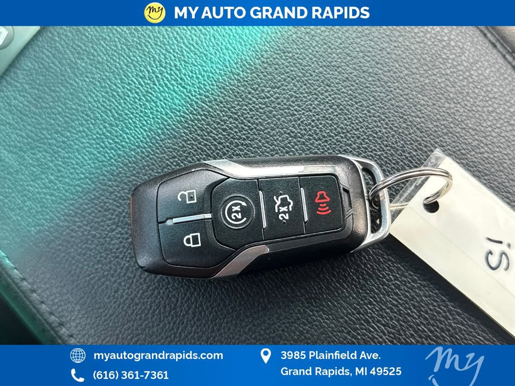 Used 2016 Ford Explorer Limited w/ Equipment Group 301A AWD/4WD image 38