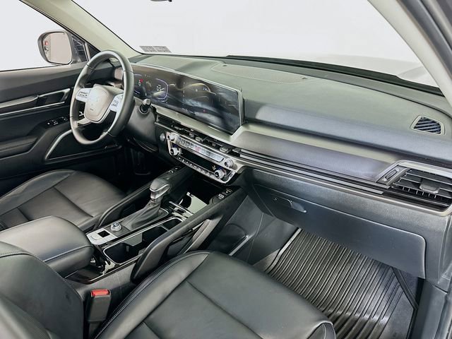 Used 2025 Kia Telluride S FWD image 25