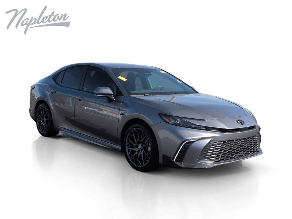 Used 2025 Toyota Camry SE FWD image 8