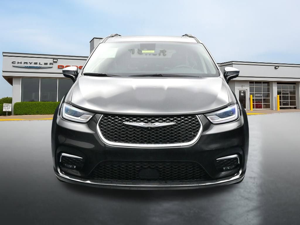 Used 2023 Chrysler Pacifica Limited FWD image 8
