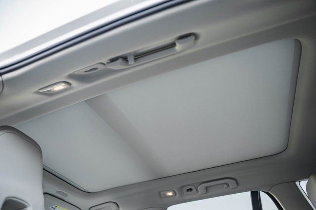 New 2026 Volvo V60 B5 Cross Country Plus w/ Protection Package Premier image 31