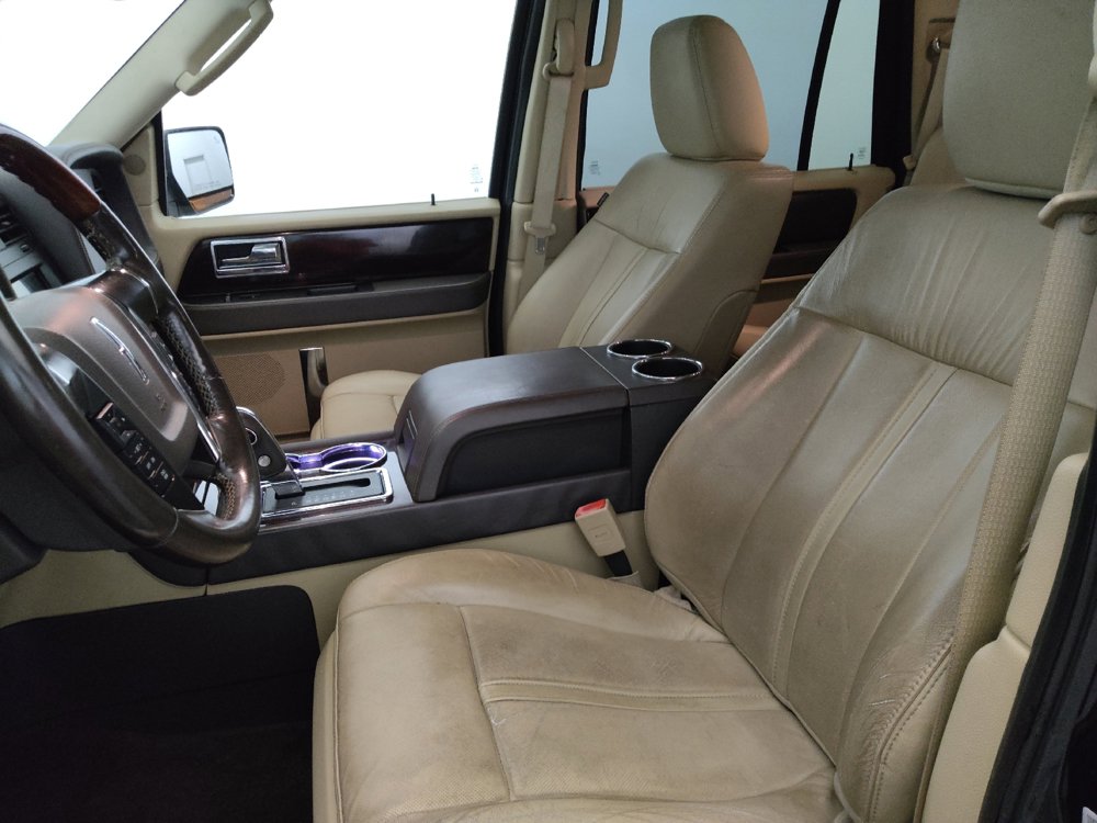 Used 2016 Lincoln Navigator Reserve AWD/4WD image 17