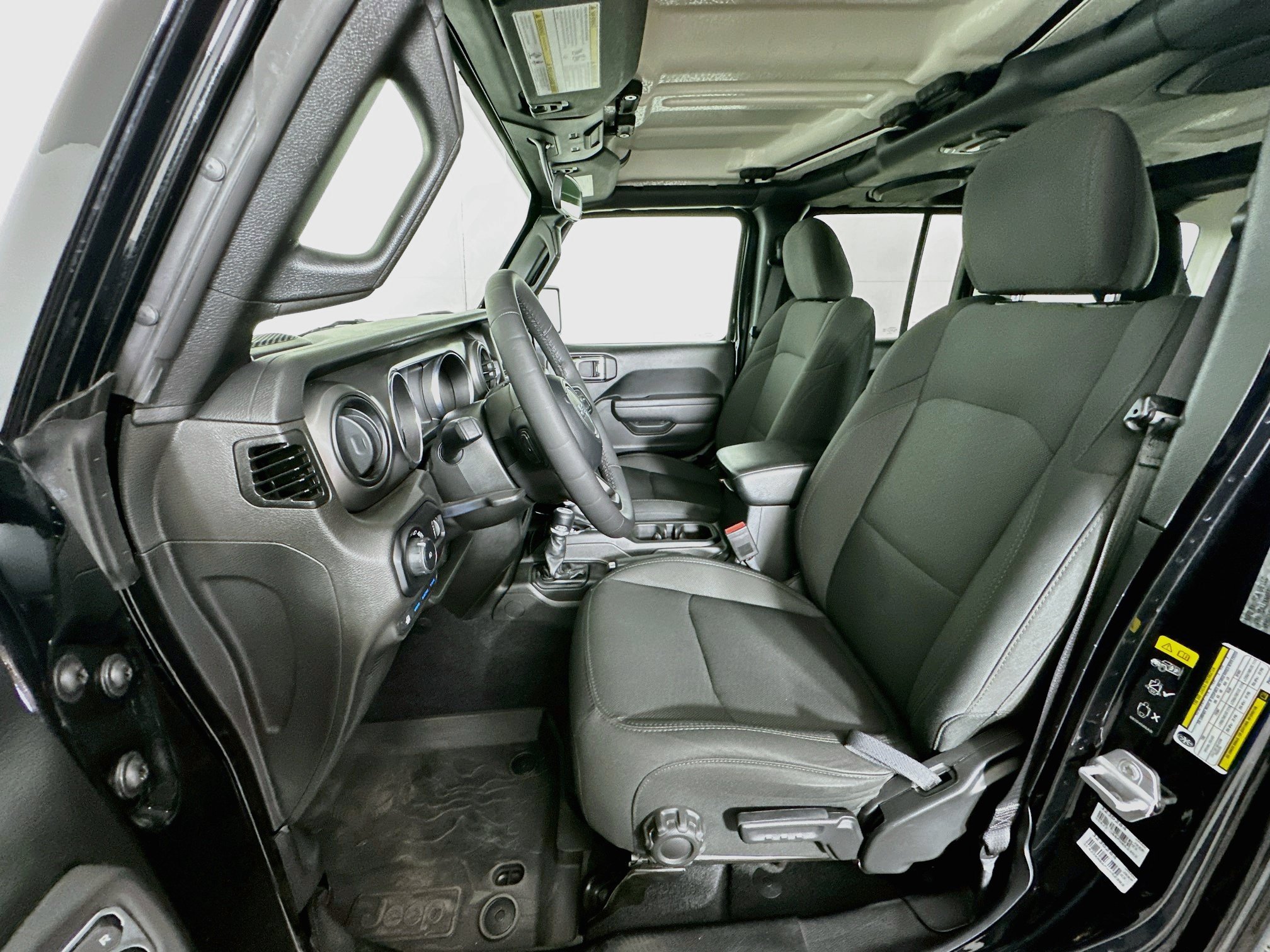 Used 2023 Jeep Wrangler Unlimited AWD/4WD image 13