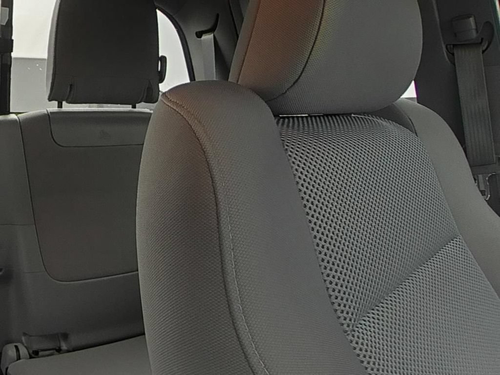 Used 2013 Toyota Tacoma PreRunner w/ TRD Sport Pkg RWD image 11