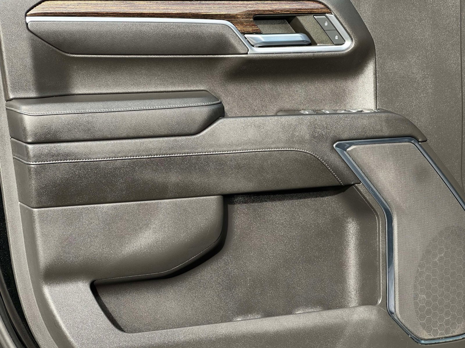 Certified 2023 GMC Sierra 1500 Elevation w/ LPO, Elevation Black Package image 19